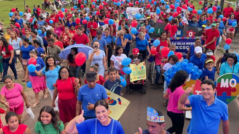 Prefeita Nilsilene do Liorne se une à população em caminhada marcante no Dia Mundial de Conscientização do Autismo em Alto Alegre do Maranhão, fortalecendo o movimento pela inclusão.